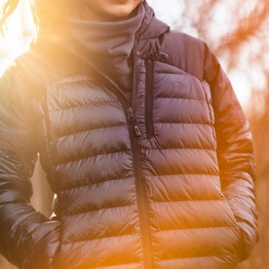 Outdoor Research Damen-Helium-Down-Hoodie Schwarz