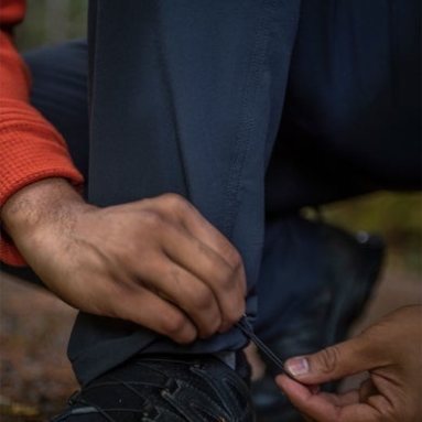 Outdoor Research Herrenhose Ferrosi Marineblau