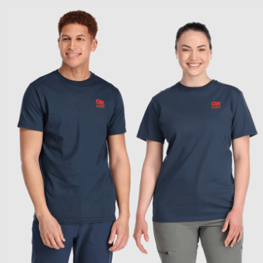 Outdoor Research Lockup T-Shirt Mit Logo Auf Der Brust Marineblau/Cranberry